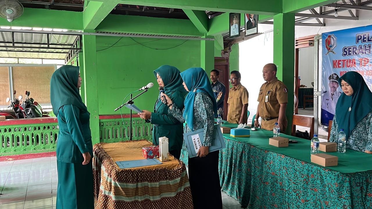 PELANTIKAN DAN SERAH TERIMA JABATAN KETUA TP PKK DESA MOJOREJO