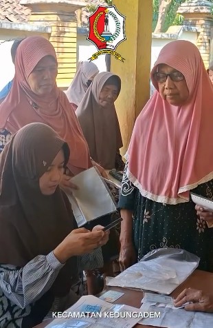 AKTIVASI IKD DAN PELAYANAN PERLINSOS DESA KEPOHKIDUL