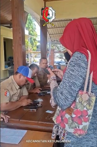 Pelaksanaan Kegiatan Aktivasi IKD & PERLINSOS di Desa Tumbrasanom
