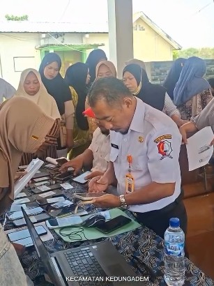 Pelaksanaan Kegiatan Aktivasi IKD & PERLINSOS di Desa Dayukidul