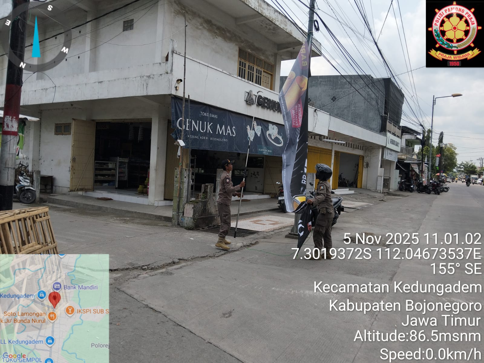 Penertiban Baner yang melintang di Jalan